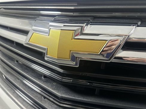 Used 2024 Chevrolet Equinox LT FWD image 32