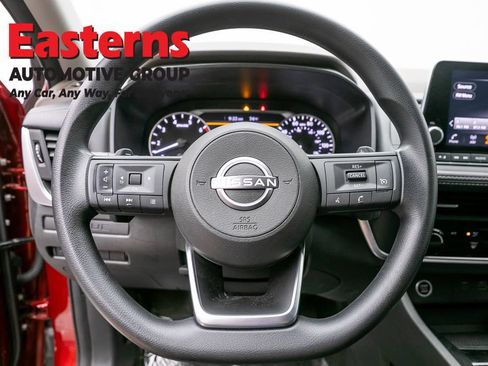 Used 2023 Nissan Rogue S AWD/4WD image 11