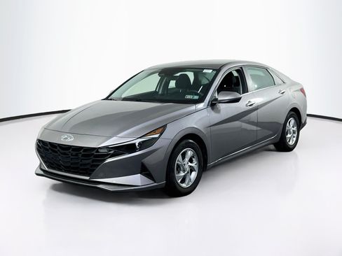 Used 2023 Hyundai Elantra SE FWD image 1