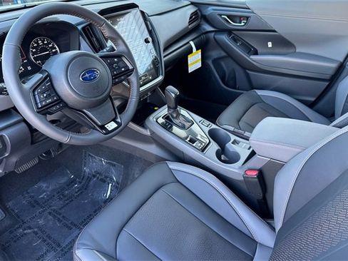 Used 2025 Subaru Crosstrek 2.5i Limited w/ Popular Package #4A image 7
