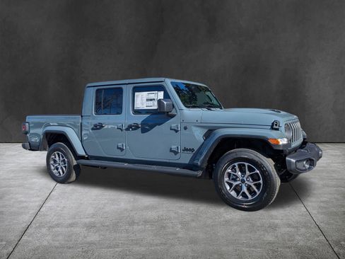 New 2026 Jeep Gladiator Sport image 2