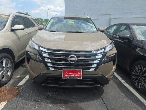 Certified 2024 Nissan Rogue SV w/ SV Premium Package image 2