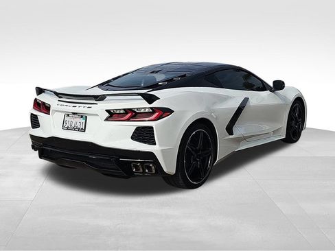 Used 2021 Chevrolet Corvette Stingray Preferred Cpe w/ Z51 Performance Package RWD image 3
