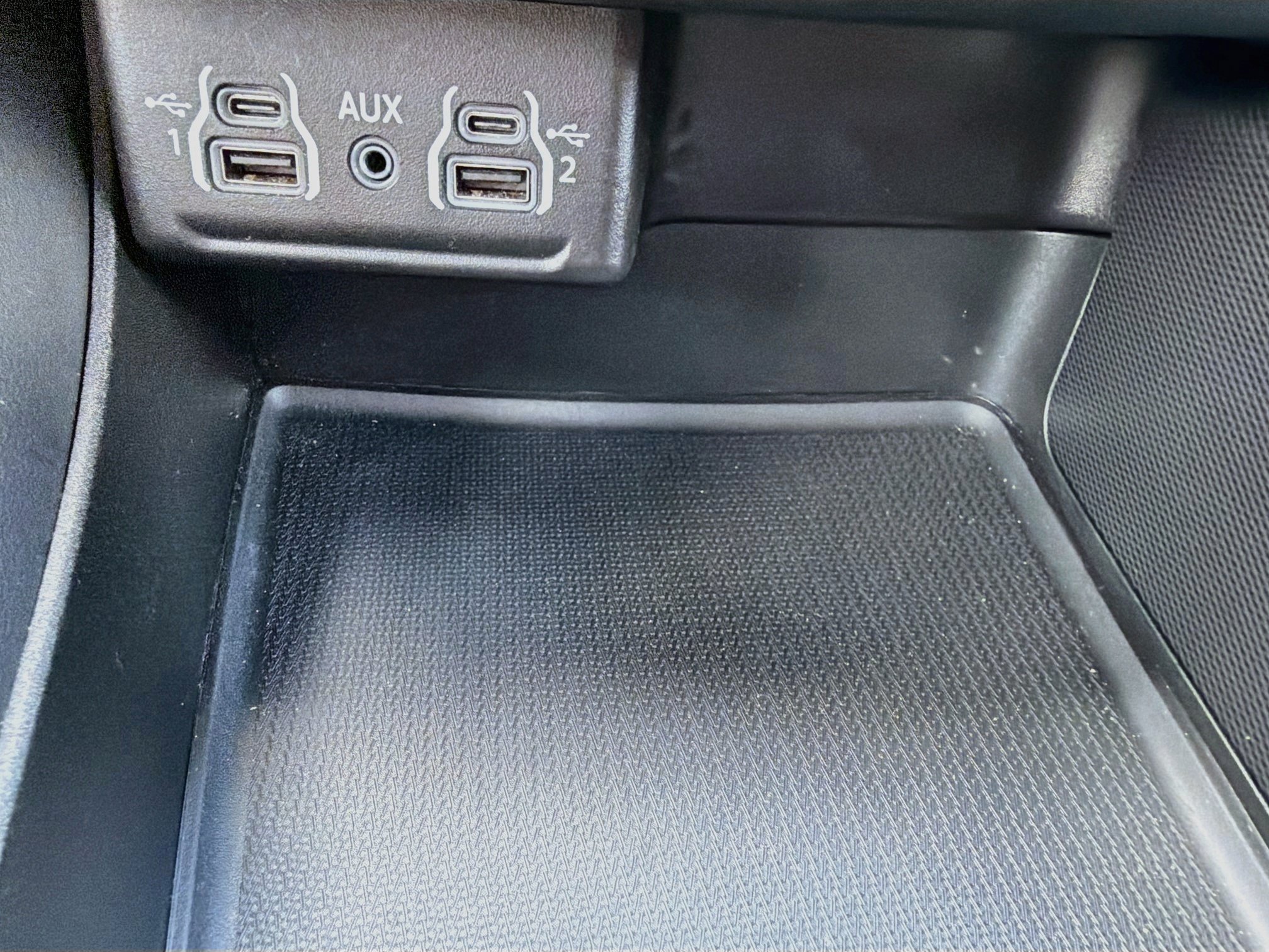 Used 2025 Dodge Durango GT AWD/4WD image 31