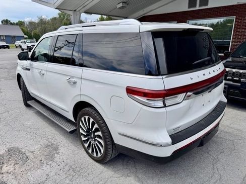 Used 2024 Lincoln Navigator Black Label AWD/4WD image 3
