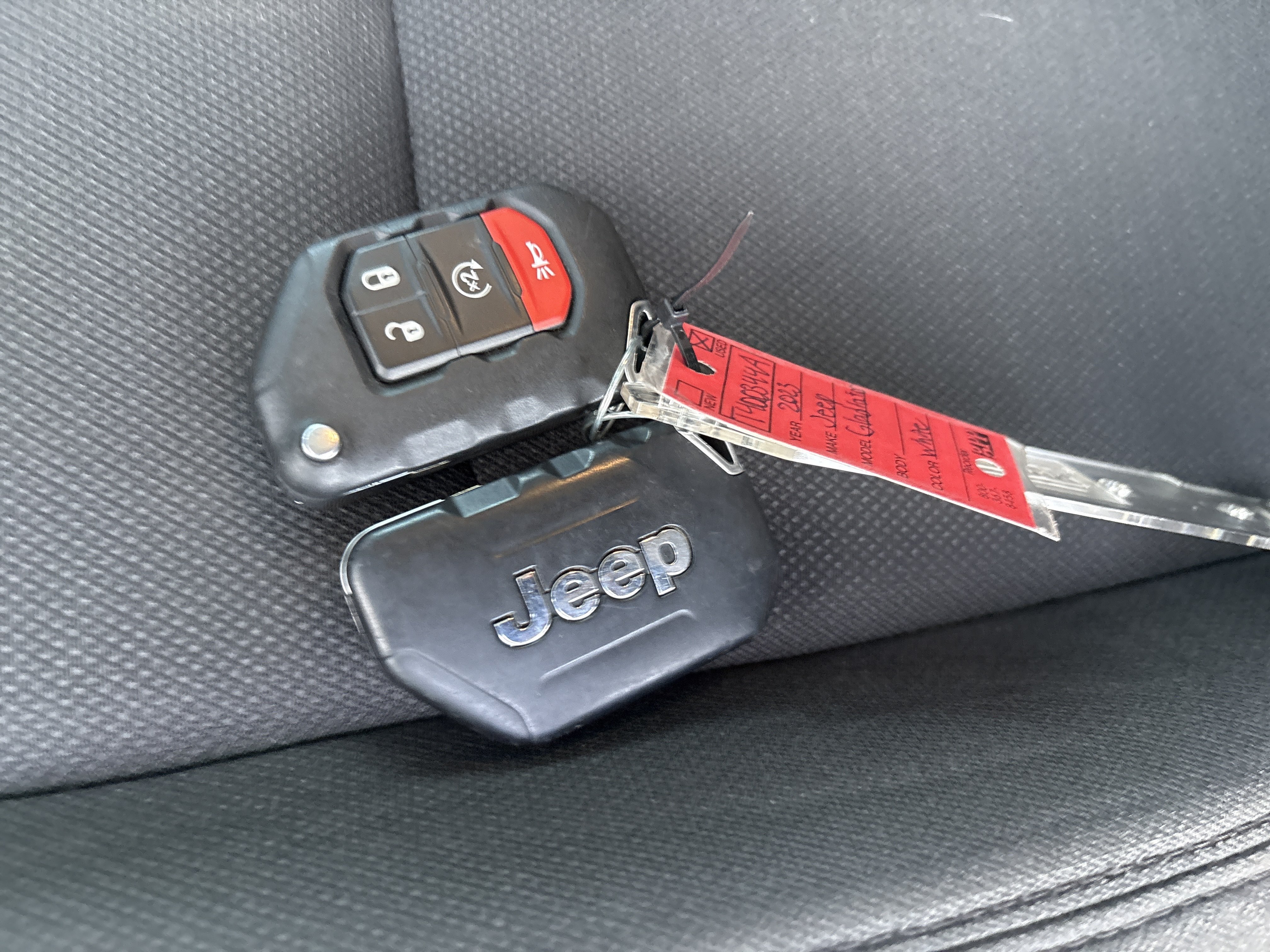 Used 2023 Jeep Gladiator Sport AWD/4WD image 37