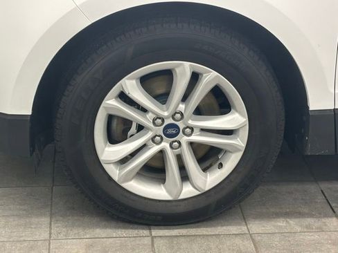 Used 2019 Ford Edge SEL w/ Equipment Group 201A image 6