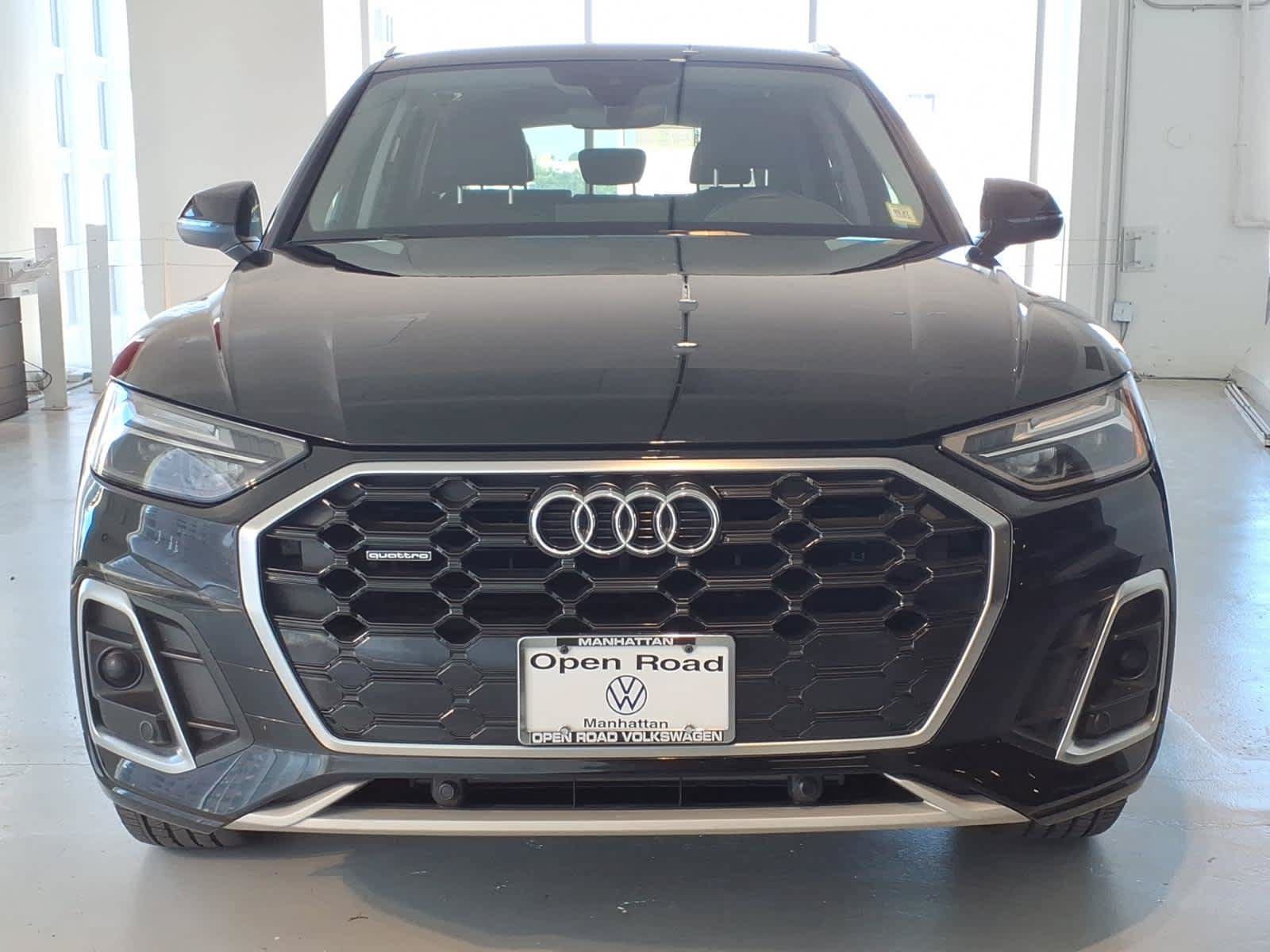 Used 2023 Audi Q5 2.0T Premium w/ Convenience Package AWD/4WD image 2