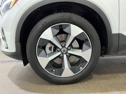 Used 2024 Volvo XC40 B5 Core AWD/4WD image 25