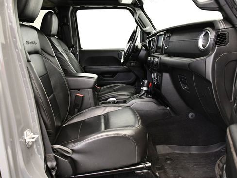 Used 2021 Jeep Wrangler Unlimited Sahara image 42