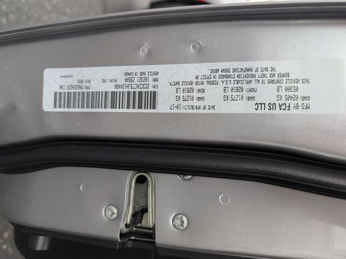 Used 2018 Dodge Charger R/T image 22