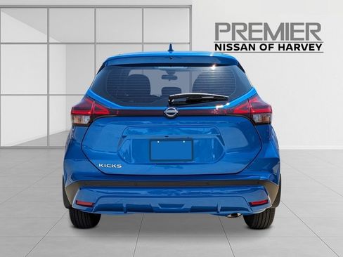 New 2025 Nissan Kicks Play S image 4