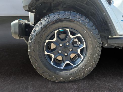 Used 2023 Jeep Wrangler Unlimited Rubicon 4xe AWD/4WD image 9