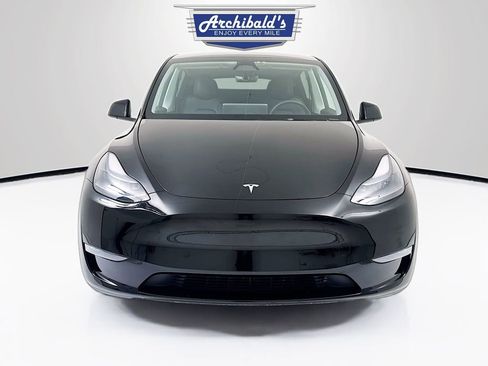 Used 2024 Tesla Model Y Long Range image 2
