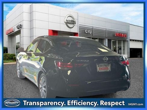 Used 2024 Nissan Sentra S FWD image 8