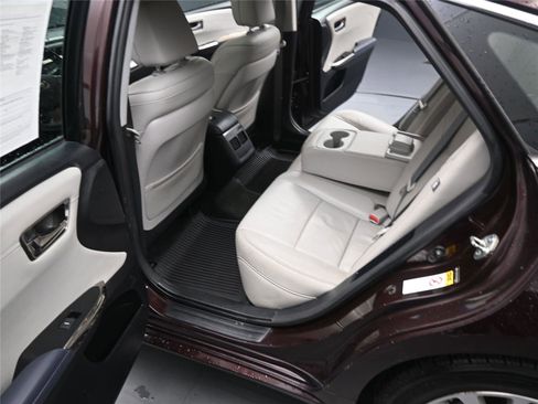 Used 2013 Toyota Avalon XLE Premium image 6