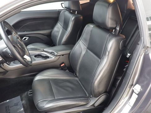 Used 2015 Dodge Challenger SXT Plus w/ Technology Group image 15