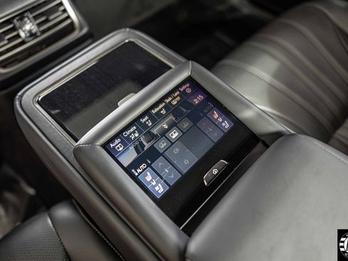 Used 2020 Lexus LS 500h AWD image 38