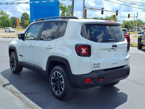 Used 2023 Jeep Renegade Trailhawk image 3