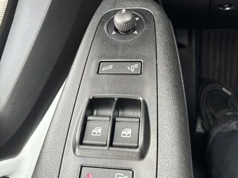 Used 2025 RAM ProMaster 2500 w/ Convenience Group image 13