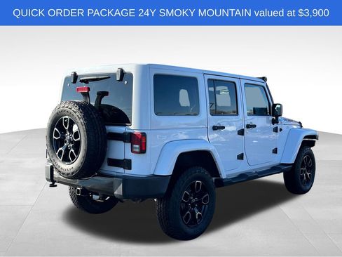 Used 2017 Jeep Wrangler Unlimited Sahara image 2