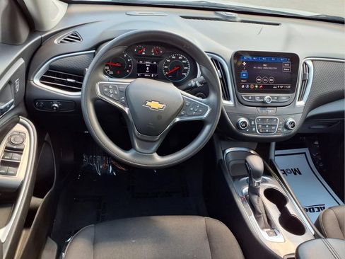 Used 2024 Chevrolet Malibu LT FWD image 9