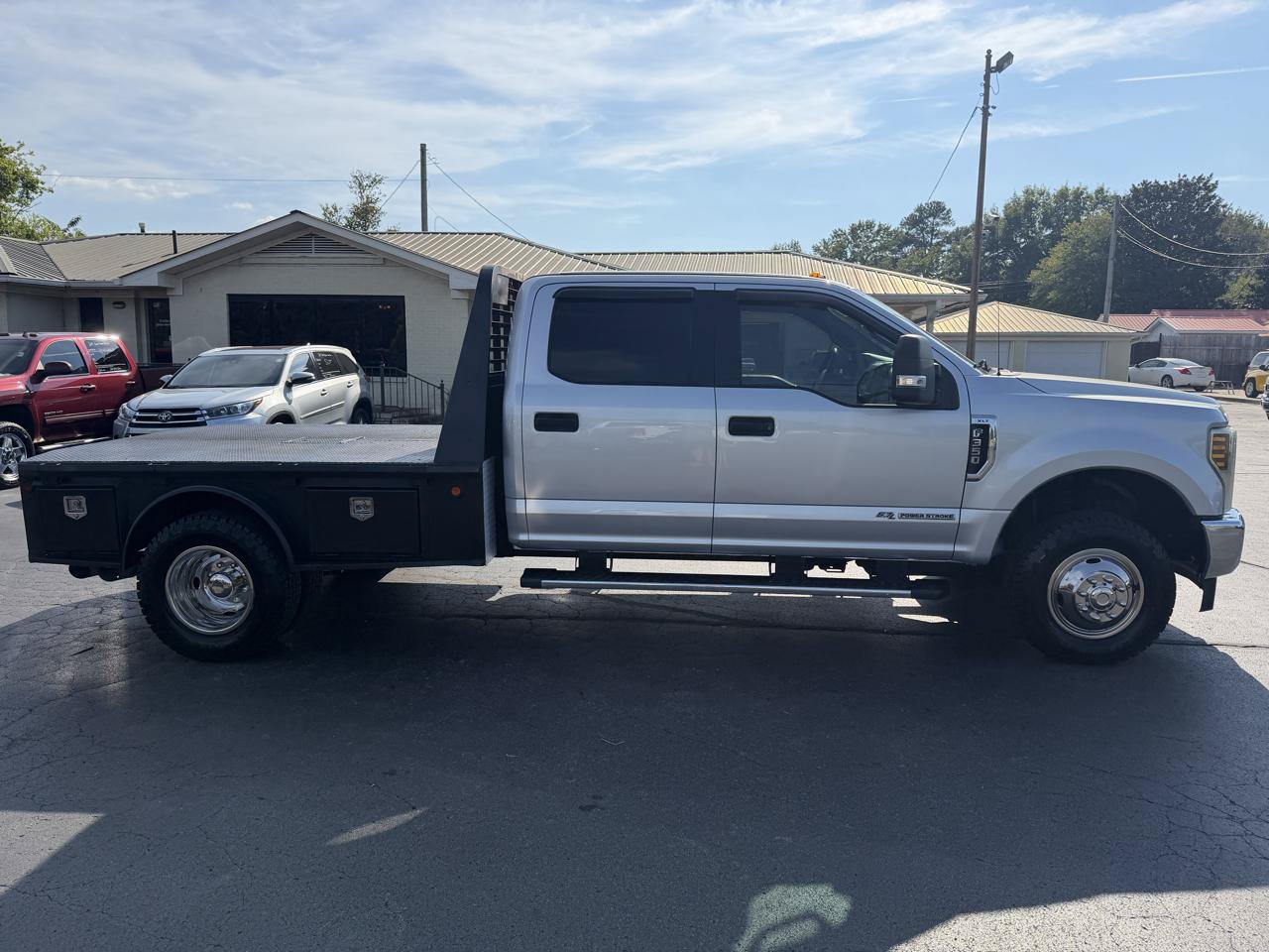 Used 2018 Ford F350 XLT w/ XLT Value Package AWD/4WD image 4