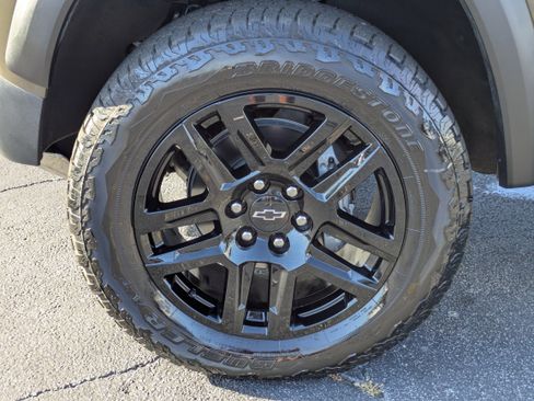 New 2025 Chevrolet Colorado Trail Boss w/ Off-Road Front Bumper Package image 30