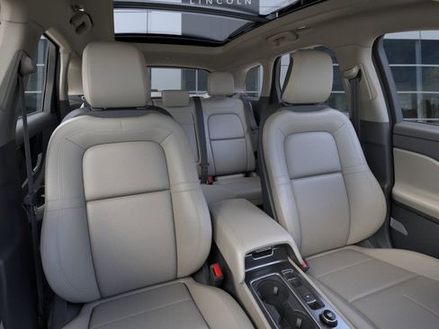 New 2026 Lincoln Corsair Premiere image 10