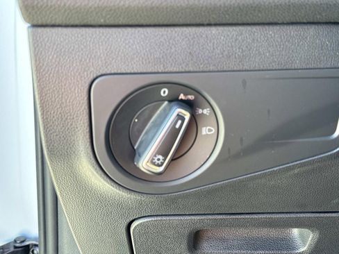 Used 2022 Volkswagen Tiguan SE R-Line image 21