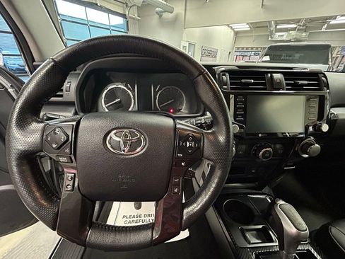 Used 2024 Toyota 4Runner TRD Off-Road Premium image 9