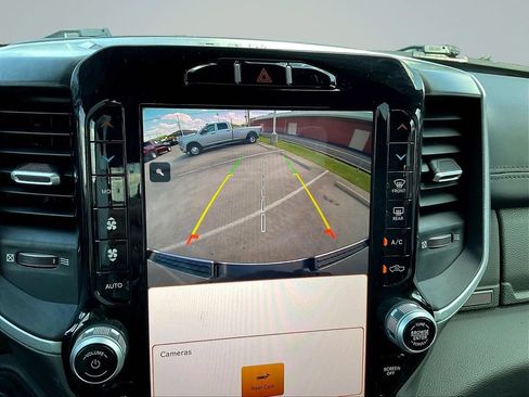 Used 2023 RAM 1500 Big Horn AWD/4WD image 18