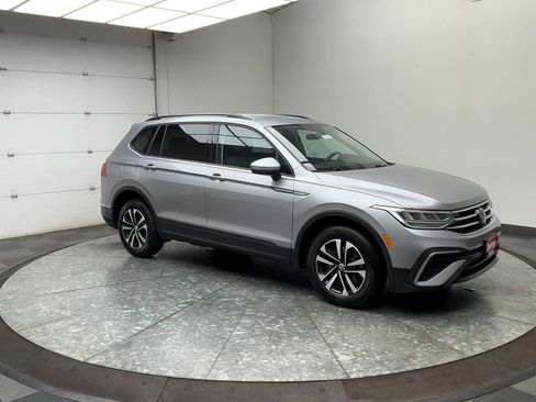 Used 2024 Volkswagen Tiguan S image 33