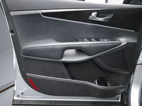 Used 2016 Kia Sorento LX image 19