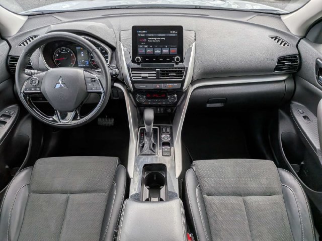 Used 2025 Mitsubishi Eclipse Cross SE AWD/4WD image 14