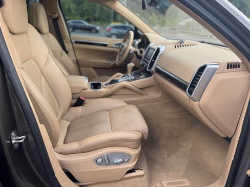 Used 2016 Porsche Cayenne S w/ Premium Plus Package image 25