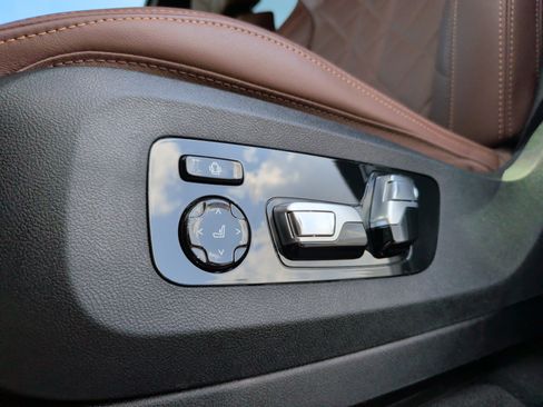 Used 2025 BMW X5 xDrive40i AWD/4WD image 29