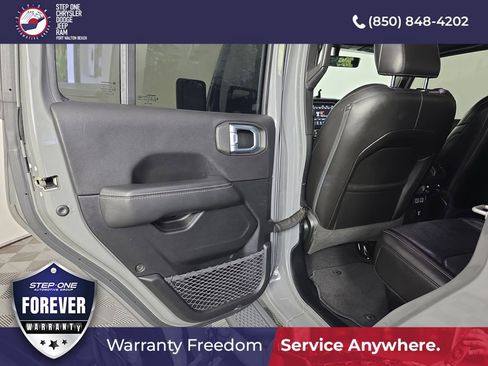 Used 2021 Jeep Gladiator Overland w/ Popular Equipment Package AWD/4WD image 28