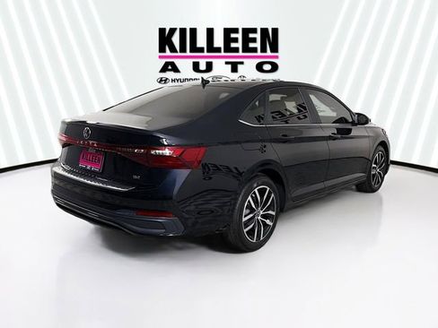 New 2026 Volkswagen Jetta SE image 7