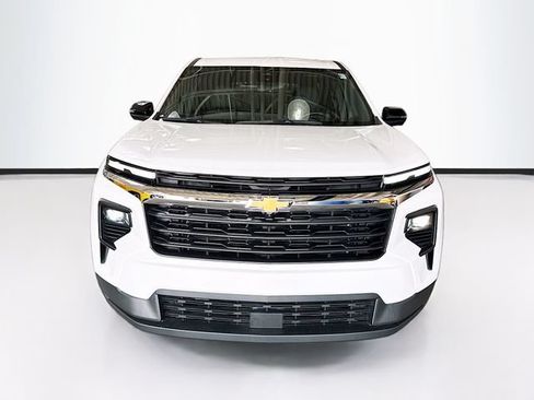 Used 2024 Chevrolet Traverse LS w/ LPO, Floor Liner Package FWD image 4