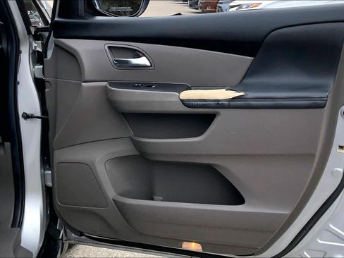 Used 2014 Honda Odyssey EX-L image 22