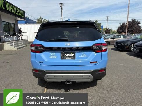 Used 2025 Honda Pilot TrailSport image 7