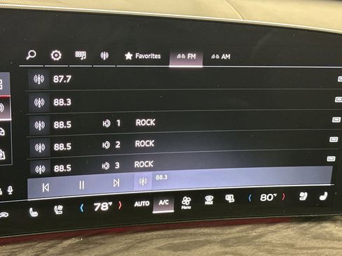 New 2025 Audi Q5 Premium Plus image 17