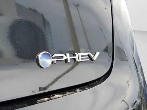 New 2026 Toyota Prius Plug-In Hybrid FWD image 6