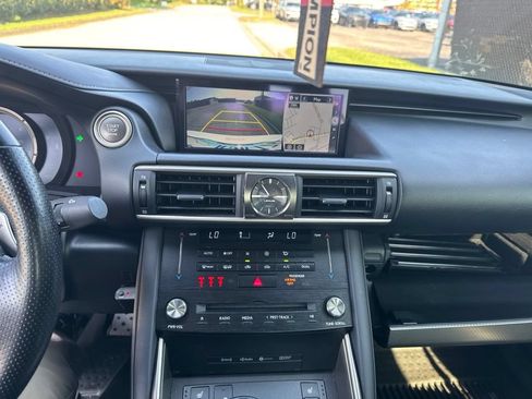 Used 2018 Lexus IS 300 F Sport w/ F Sport Package AWD/4WD image 8