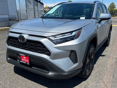 Used 2025 Toyota RAV4 XLE w/ Convenience Package AWD/4WD image 1