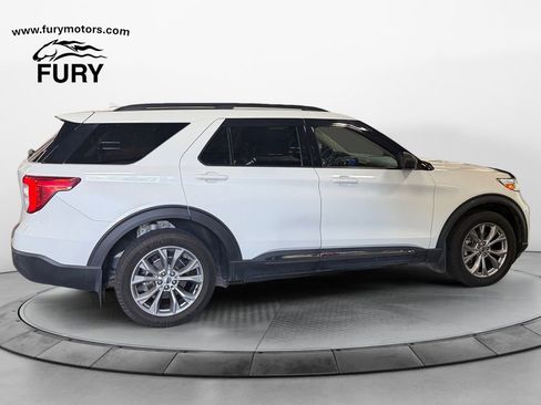 Used 2020 Ford Explorer XLT w/ Equipment Group 202A AWD/4WD image 2