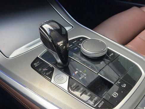 Used 2020 BMW X5 M50i w/ Premium Package image 15