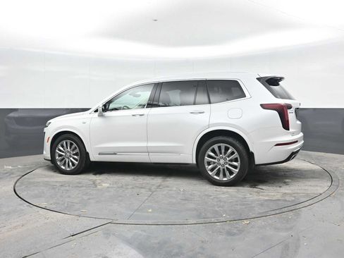 Used 2024 Cadillac XT6 Premium Luxury w/ Technology Package AWD/4WD image 3