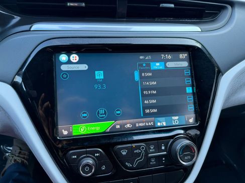 Used 2018 Chevrolet Bolt LT FWD image 18